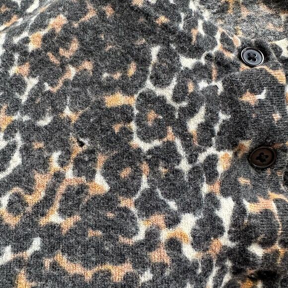 Talbots Pure Merino Wool Animal Print Sweater Cardigan Size 1XP - Picture 9 of 11